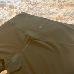Lululemon leggings size 10